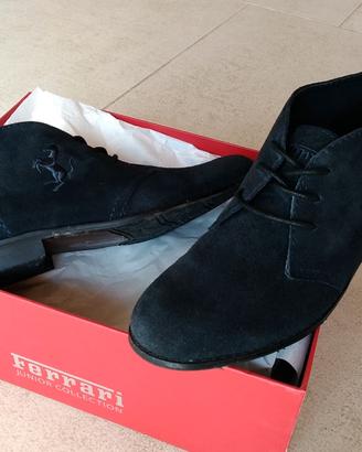 Scarpe FERRARI  numero 32