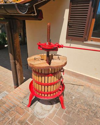 Torchio per vino