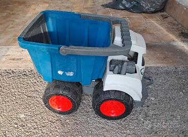 Camion giocattolo ribaltabile