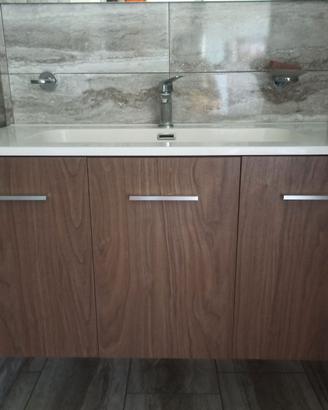 Mobile bagno sospeso