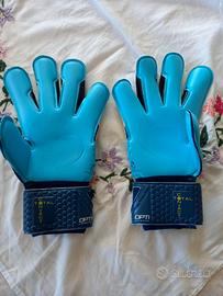 guanti da portiere