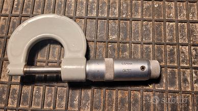 Micrometro centesimale