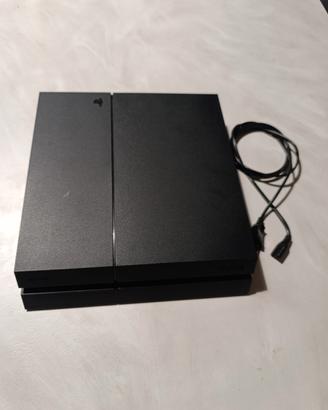 PS4 fat 500GB testata e funzionante (no joypad)

