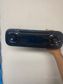 Auto radio perfetamente funzionante