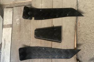 pedane mandorlate per vespa 50 pk xl, mai usate.