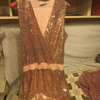 abito oro rosa scintillante con scollatura a V 