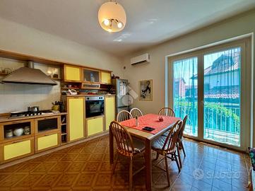 VILLA A SCHIERA A AIRASCA