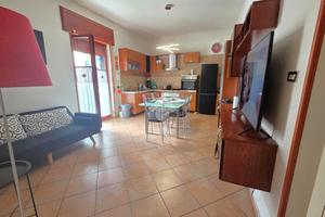4 LOCALI A NAPOLI