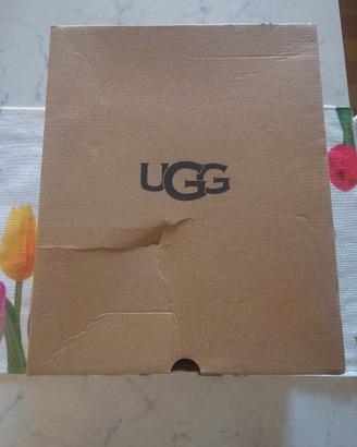 UGG N. 40