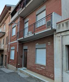 Casa indipendente su più livelli a Guspini centro.