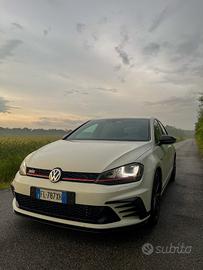 VOLKSWAGEN Golf 7ª serie - 2017