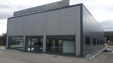 Locale 230 mq + 3.000 mq piazzale Termoli