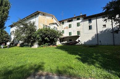 Cantina di produzione e vendita vini a Lonato del