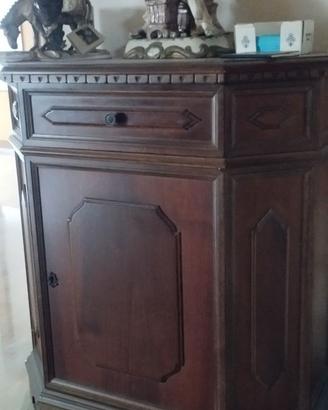 Mobiletti di servizio in legno