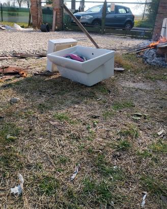 vasca lavatoio in ceramica