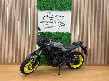YAMAHA MT07 MT 07 MT-07 NIGHT FLUO - DA 69€ AL MES