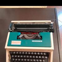 macchina  da scrivere manuale  
