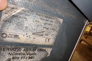 Spazzatrice industriale uomo a bordo