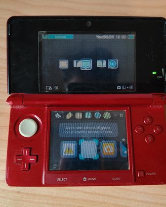 Nintendo 3DS con custodia