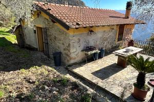 Rustico / Casale di 88 m² con 1 locale a Pigna
