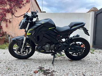 Keeway RKF 125 avantreno danneggiato