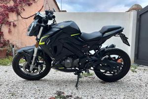 Keeway RKF 125 avantreno danneggiato