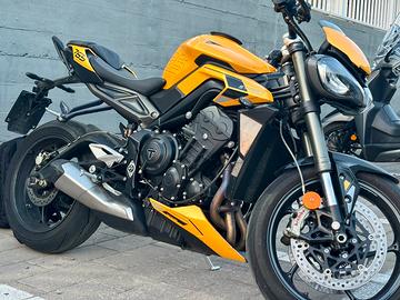 Street Triple RS (ribasso fino al 7/8)
