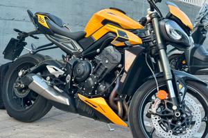 Street Triple RS (ribasso fino al 7/8)