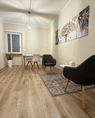 Stanza studio in coworking - zona Piazza Rivoli