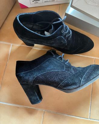 Scarponcino nero in camoscio come nuovo