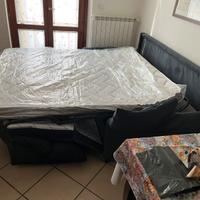 DIVANO LETTO IN ALCANTARA BLU – PARI AL NUOVO