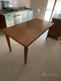 Tavolo in legno