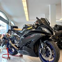 YAMAHA YZF R6 BLACK ACCESSORIATA FINANZIABILE