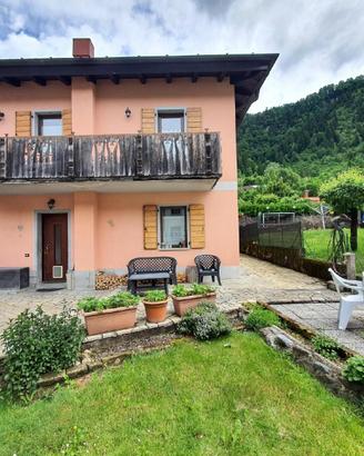 CASA DI TESTA TRICAMERE CON GIARDINO - IN PIENO...