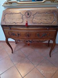 Scrivania a cassetti