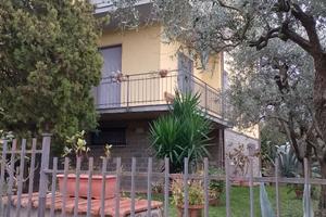 Semi-indipendente con giardino