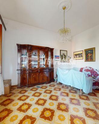 INDIPENDENTE CON GIARDINO DA PERSONALIZZARE