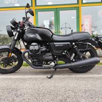Moto Guzzi V7 III Stone