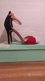 Sandali con tacco camoscio rosso, nero e nude