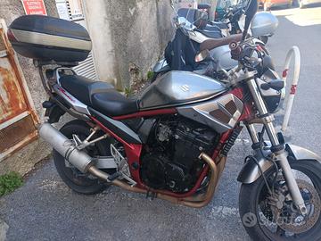 moto suzuki bandit 650