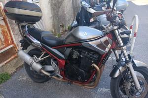 moto suzuki bandit 650