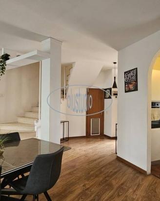 Villetta a schiera di 167 m² con 5 locali e box au