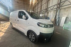 Toyota passo corto
