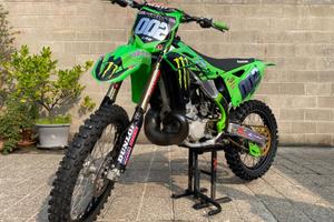 Kawasaki 250 2t - progetto custom su telaio 2015