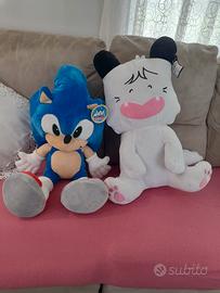 2 peluches giganti Sonic e Spank 