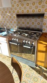 cucina a gas con forno