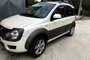 Panda cross   4x4 1.3 mtj  95.000km