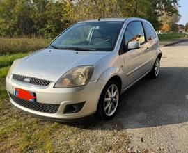 Ford Fiesta Titanium Neopatentati