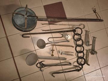 Accessori da camino ed altri pezzi di antiquariato