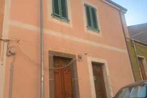 Casa indipendente in via Cavour 196